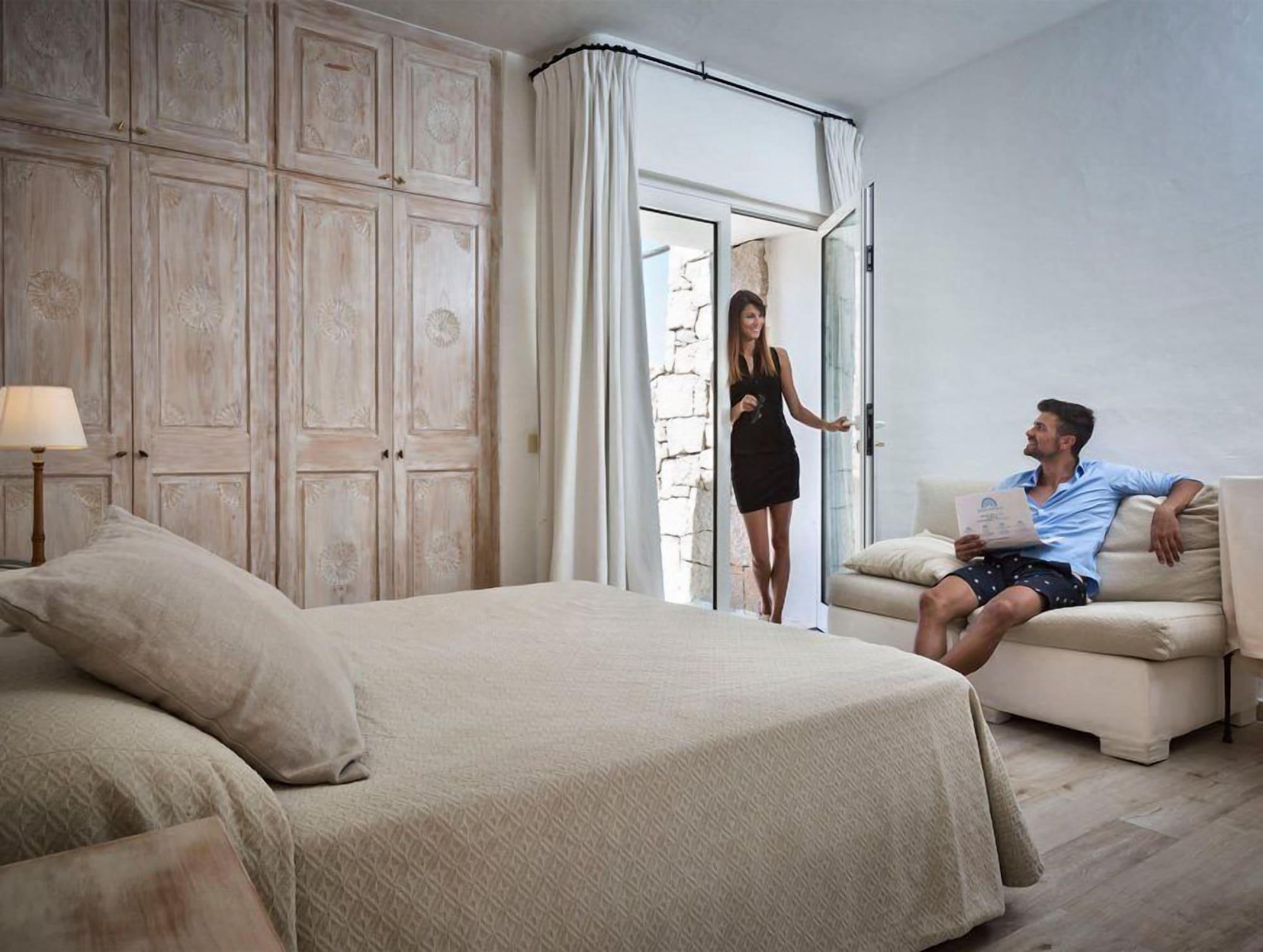 Hotel Grand Relais Dei Nuraghi (Adults Only) Baja Sardinia Exteriör bild