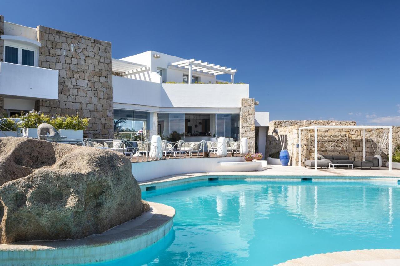 Hotel Grand Relais Dei Nuraghi (Adults Only) Baja Sardinia Exteriör bild