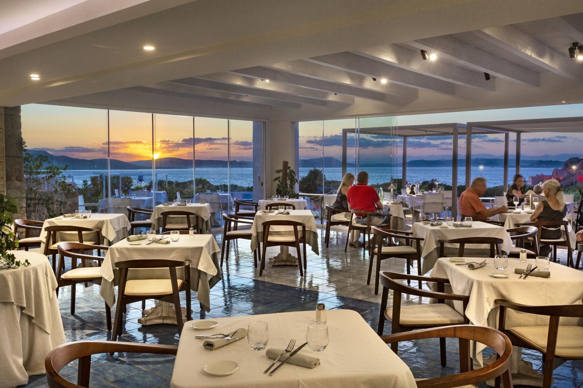 Hotel Grand Relais Dei Nuraghi (Adults Only) Baja Sardinia Exteriör bild