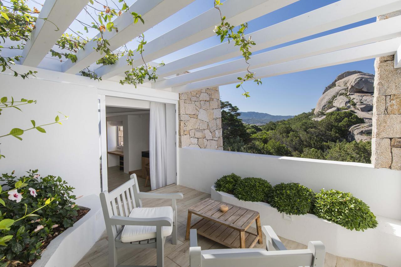 Hotel Grand Relais Dei Nuraghi (Adults Only) Baja Sardinia Exteriör bild