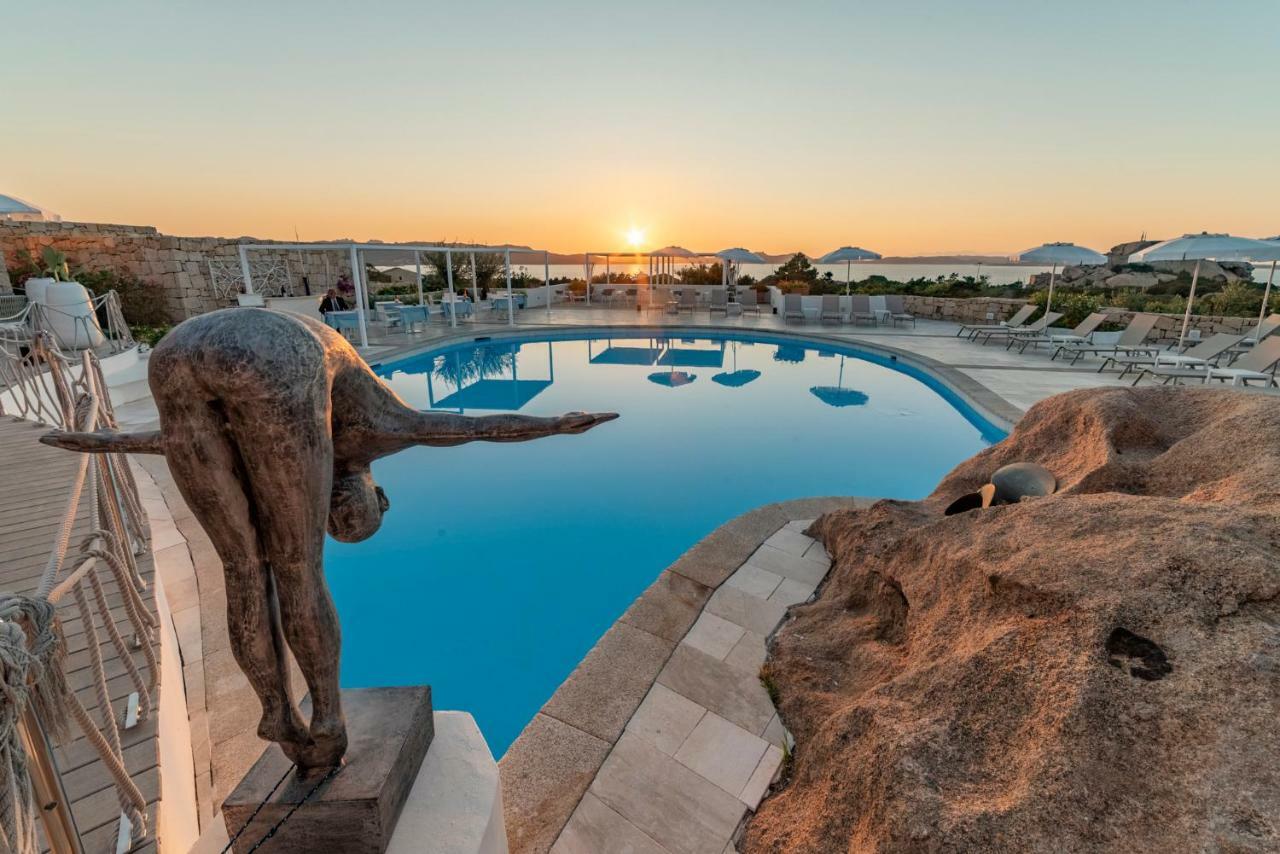 Hotel Grand Relais Dei Nuraghi (Adults Only) Baja Sardinia Exteriör bild